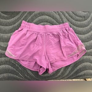 Hot Pink Low Rise Hotty Hot 2.5” Lululemon size 6 regular shorts